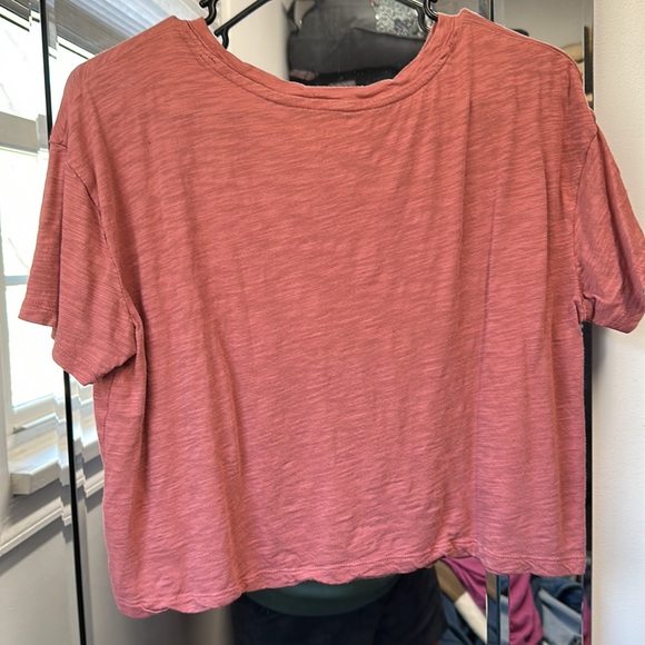 Old navy cropped tee Small - Picture 2 of 2